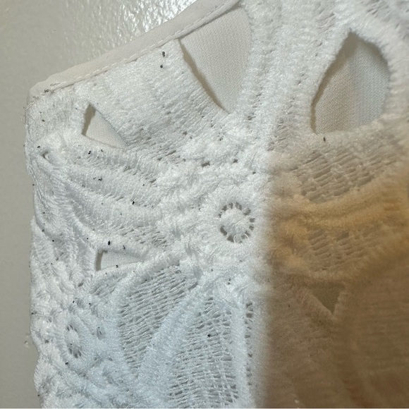 Calvin Klein Plus Size White Lace Sleeveless Top - Picture 5 of 14
